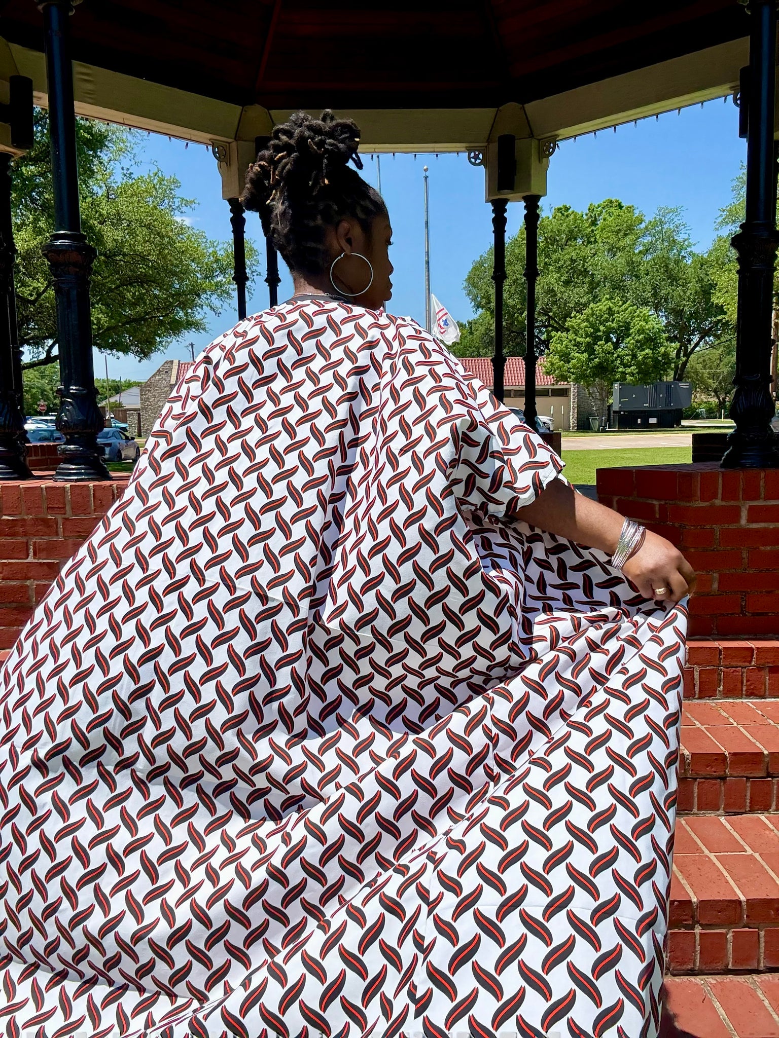 IJE Elegant African-Inspired Kimono Robe – Bold Geometric Print, Lightweight and Versatile