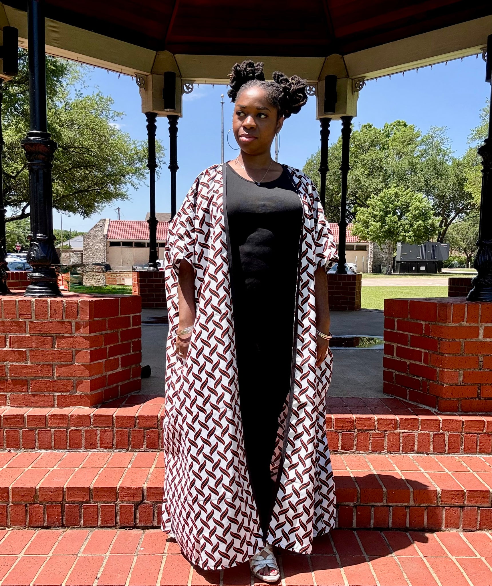 IJE Elegant African-Inspired Kimono Robe – Bold Geometric Print, Lightweight and Versatile