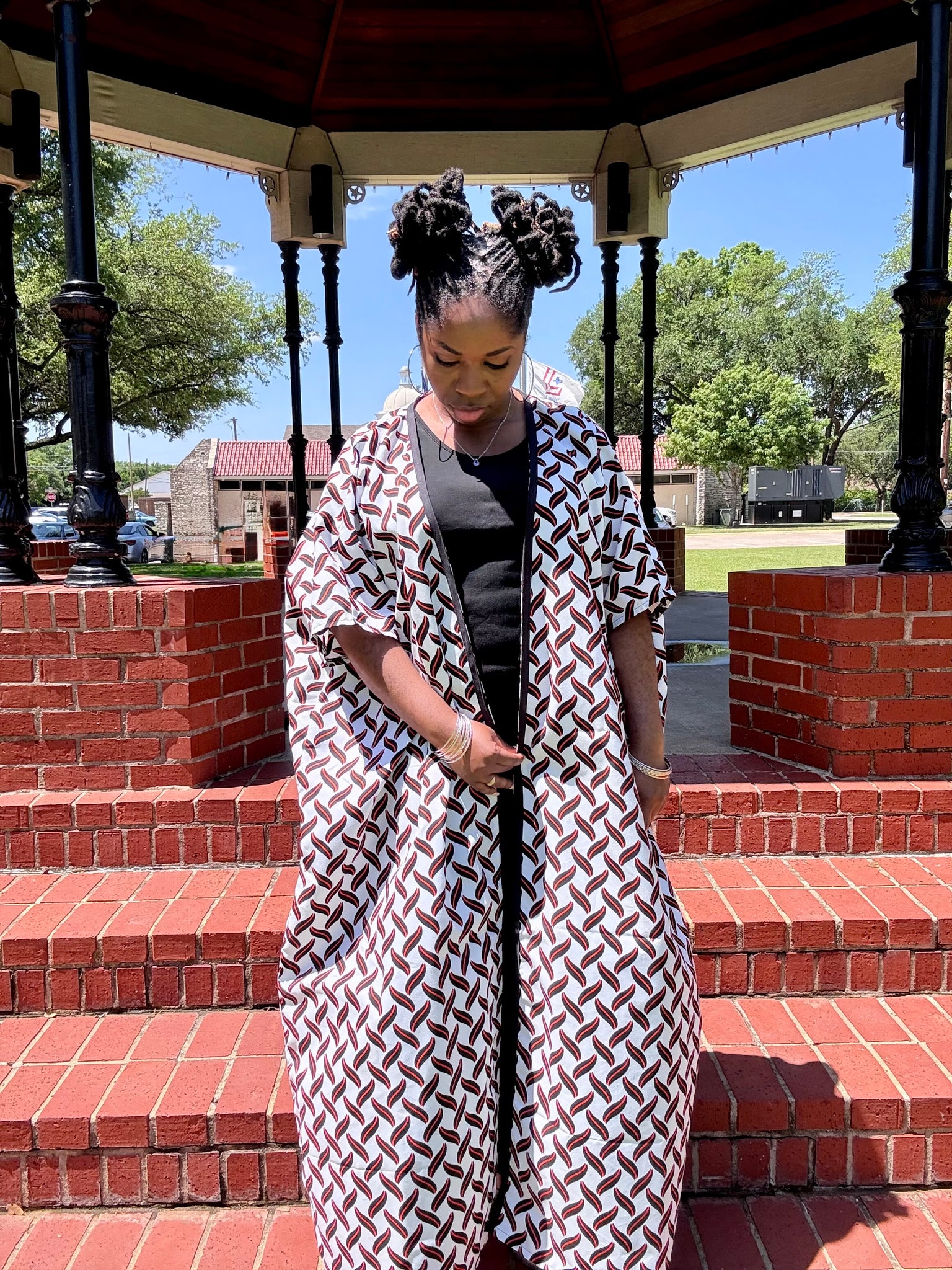 IJE Elegant African-Inspired Kimono Robe – Bold Geometric Print, Lightweight and Versatile